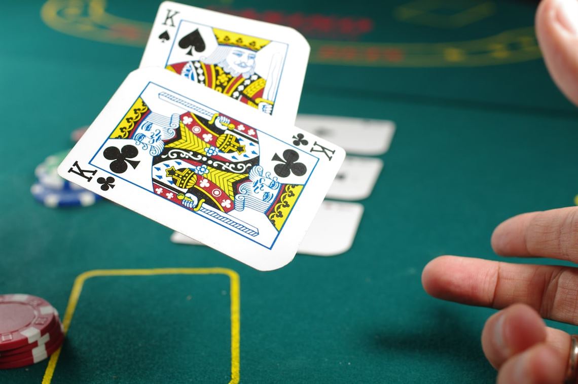 Poker -Turnauksen Ajattelutapa: Henkiset Strategiat Kestävyydelle Ja Keskittymiselle