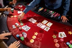 Poker Showdown: Televisioiden Ja Julkkispokeritapahtumien Maailman Tutkiminen