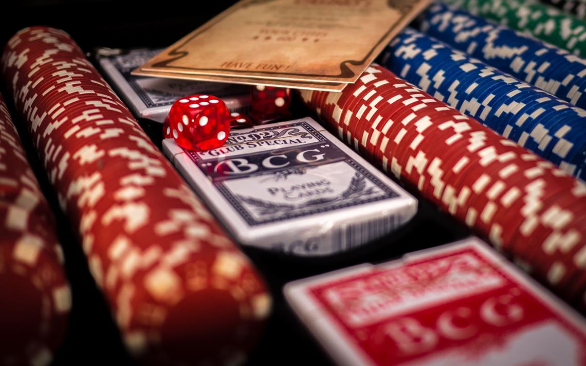 Yksinkertainen Matematiikka: Edistyneiden Kertoimien Käsitteet Kokeneille Pokeripelaajille